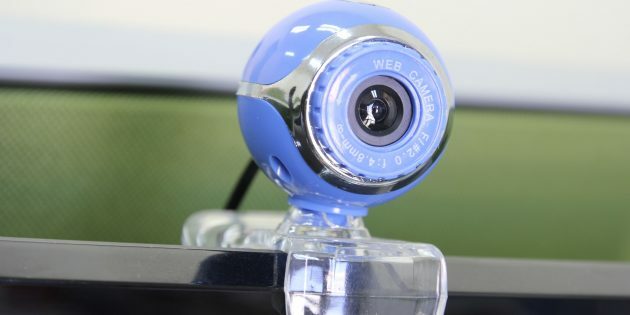 A webkamera és a számítógép összekapcsolása