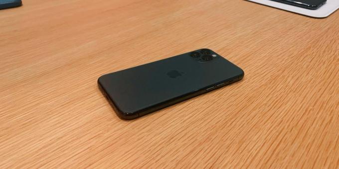11 iPhone Pro: sötétzöld