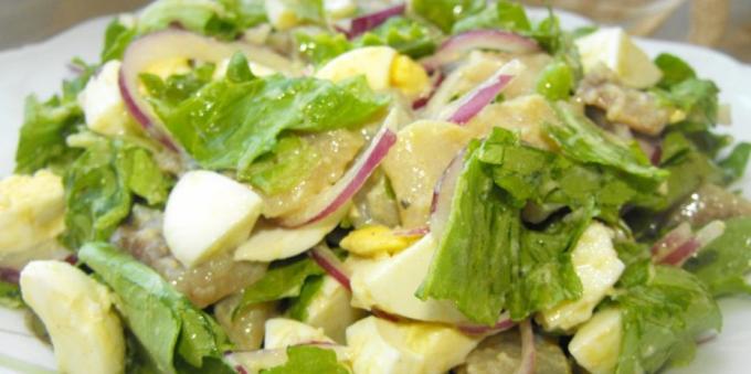 Receptek saláták, majonéz nélkül: Saláta hering, tojás és hagyma