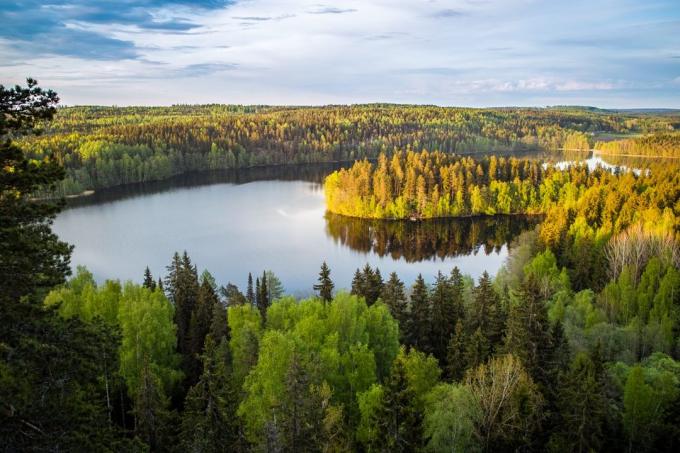 Finnország - az ország több ezer tavak