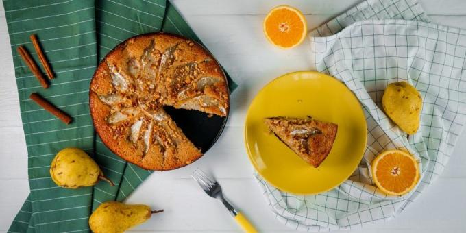 Főzni ízesített torta körte, fahéj és narancshéj