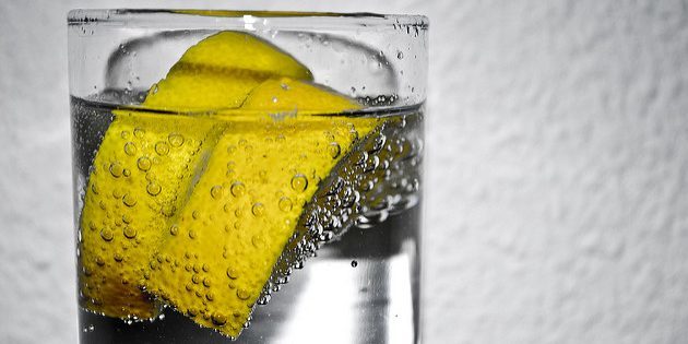 Víz citrommal