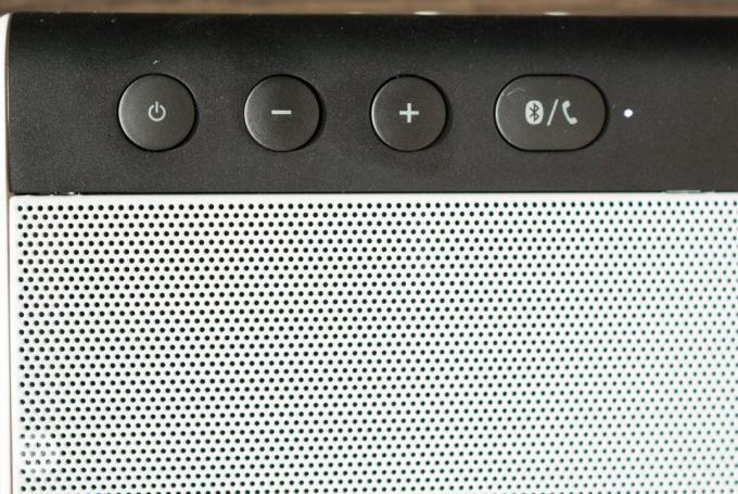 Creative Sound Blaster Roar 2 - a felső panelen