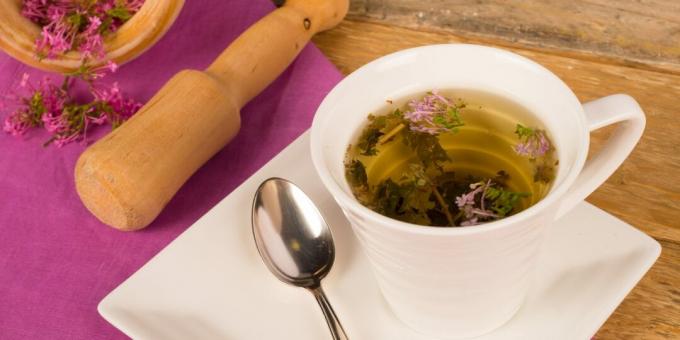 Egészséges italok lefekvés előtt: Valerian root tea