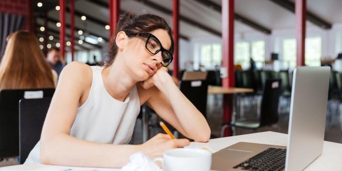 Mi zavart alatt az álláskeresést idő: 7 Ways prokrastinirovat hasznosan