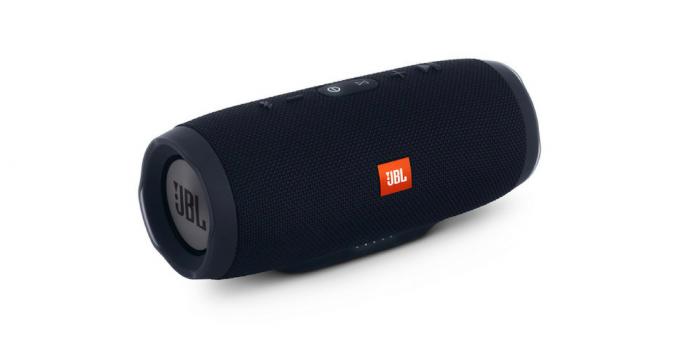 A legjobb hordozható hangszóró: JBL Charge 3