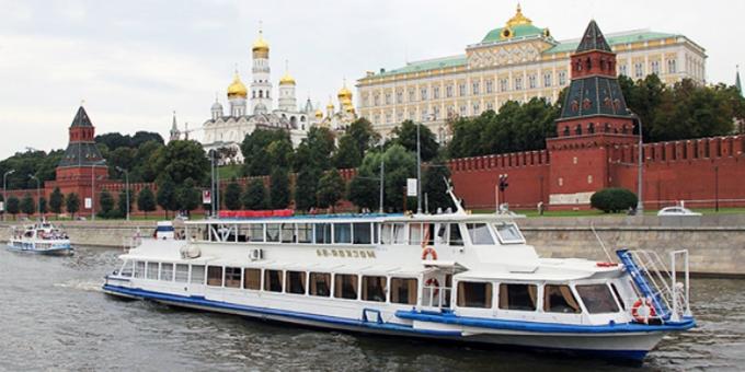 Hajókirándulások a Moszkva-folyó mentén