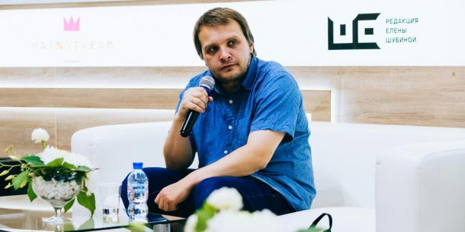 Alekszej Szalnyikov, a "Petrovok az influenzában" című regény szerzőjének találkozása az olvasókkal