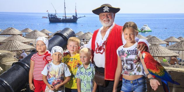 Szállodák a gyermekes családok számára: Pirates Beach Club 5 *, Tekirova, Kemer, Törökország