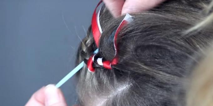 Új frizura lányoknak: kezdődik a copf csipke szalagok