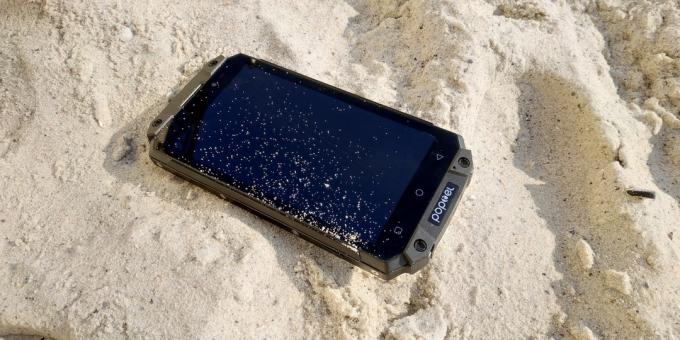 Védett okostelefon Poptel P9000 Max: On the beach