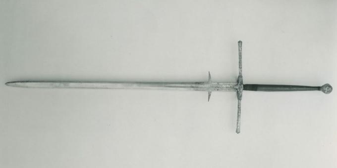 Mítoszok a középkori csatákról: a kétkezes kard ellenvédelemmel