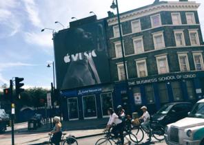 FOTÓ: Hogyan Apple touts zenei szolgáltatás világszerte
