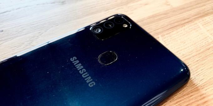 Samsung Galaxy M30s: Hátlap