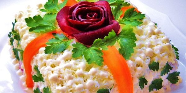 Receptek Karácsonyi saláta: saláta gombával „karácsonyi ajándék”