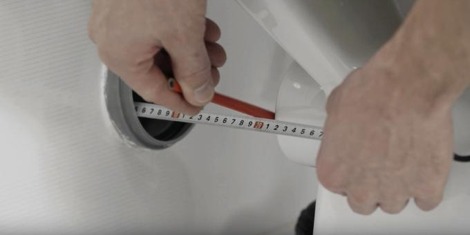 Telepítése WC: igazítsa a lefolyó egy harang csatornázás