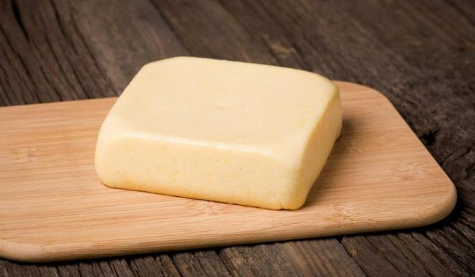 Házi sajt túróból és tejből
