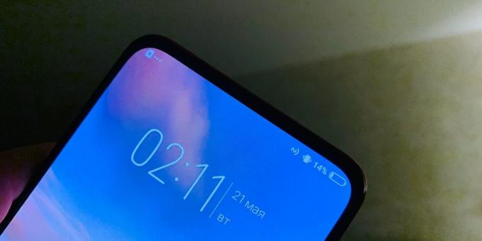 Vivo V15 Pro: felső keret