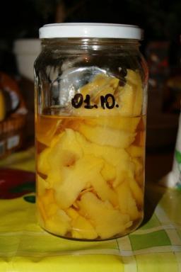 Főzni Limoncello - olasz citrom likőr