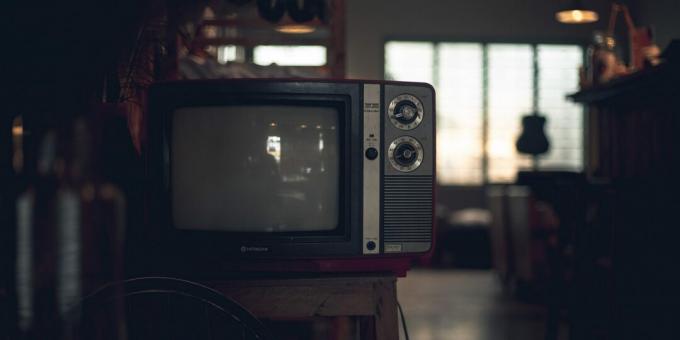 A TV közelében ülni egészségtelen