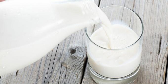 Egészséges italok lefekvés előtt: meleg tej