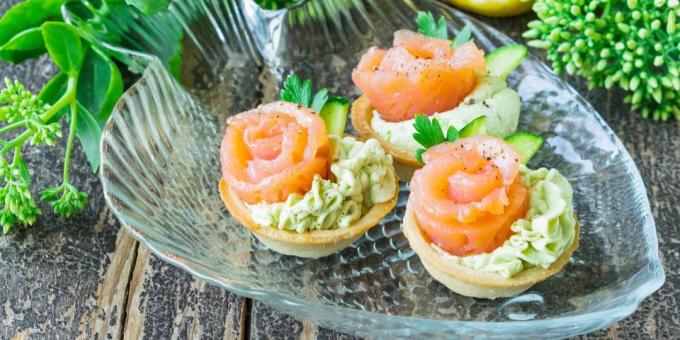 Tartlets túrós, avokádó és piros hal: egy egyszerű recept