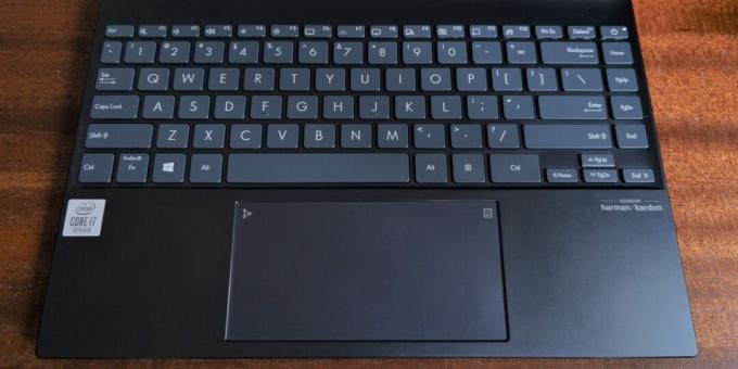 ASUS ZenBook 13 UX325 billentyűzet