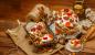 Húsvéti sütemények mazsolával, kandírozott gyümölcsökkel és rummal