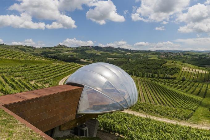 Európai építészet: Ceratto Pincészet nyílik a szőlők Alba