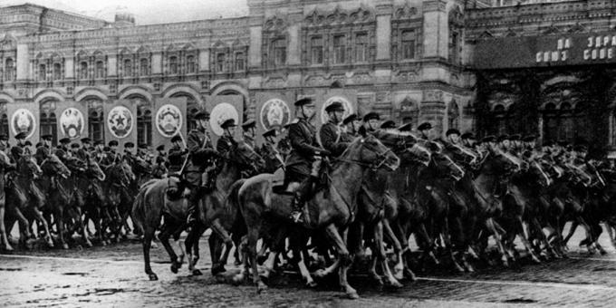 Győzelmi felvonulás a Vörös téren 1945. június 24-én