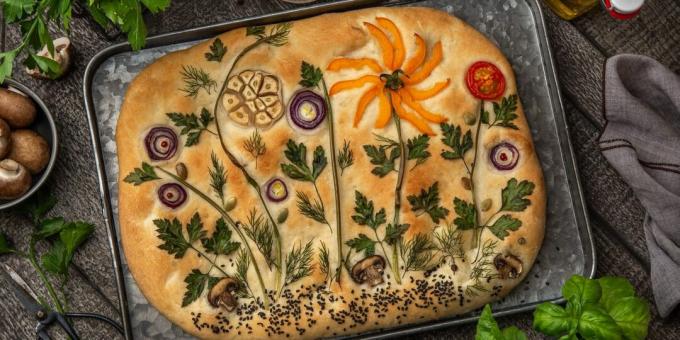 Fényes focaccia zöldségekkel