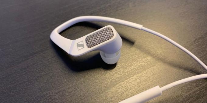 Sennheiser Ambeo Intelligens Headset: rács, amely mögött rejtett sztereó mikrofon