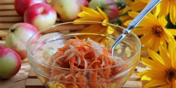 Articsóka receptek: Édes saláta csicsóka, alma, sárgarépa