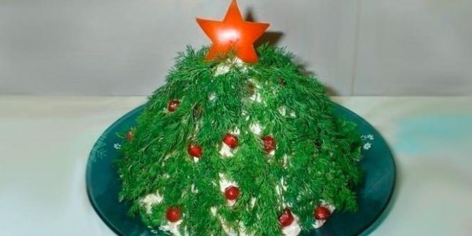 Karácsonyi recepteket: a saláta aszalt szilva „karácsonyfa”
