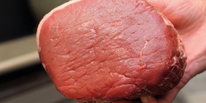 Hogyan kell főzni egy steak: Legyen egy kicsit kifulladt hús